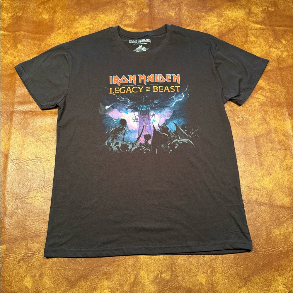 IRON MAIDEN NWOT • Black Graphic T-Shirt • Size Large (oversized fit)